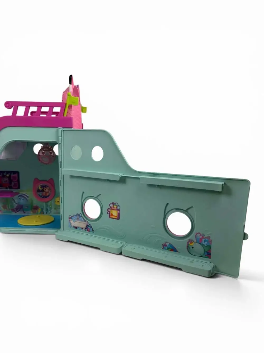 Gabby's Dollhouse Gabby Cat Friend Ship Cruise Liner Playset